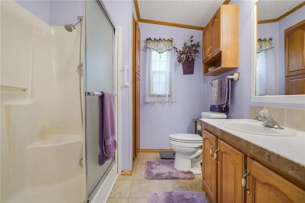 4 Nightingale Lane Tiverton RI 02878