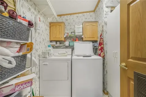 4 Nightingale Lane Tiverton RI 02878