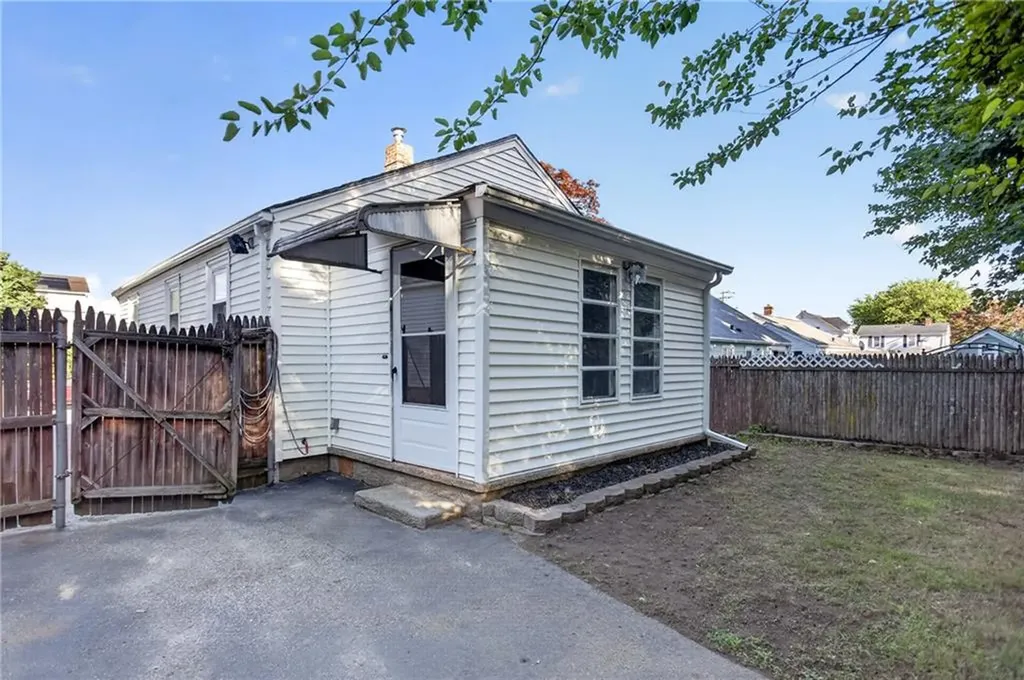 13 Delmont Street Johnston RI 02919