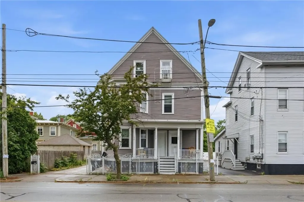 156 160 Bridgham Street Providence RI 02909