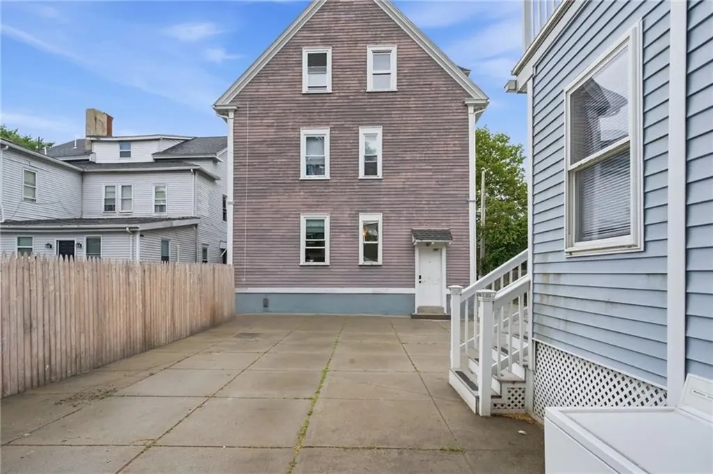156 160 Bridgham Street Providence RI 02909
