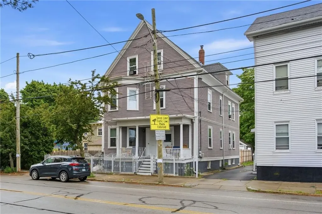 156 160 Bridgham Street Providence RI 02909