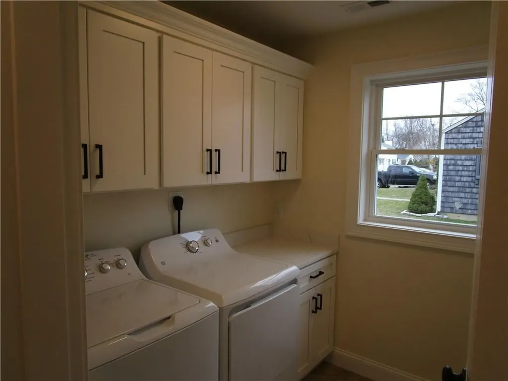 24 Murray Avenue North Kingstown RI 02852