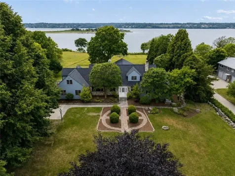 683 Neck Road Tiverton RI 02878