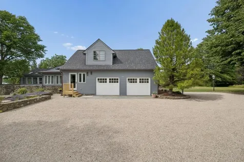 683 Neck Road Tiverton RI 02878
