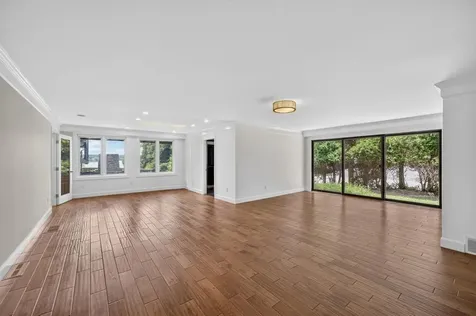 683 Neck Road Tiverton RI 02878
