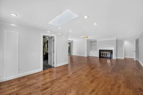 683 Neck Road Tiverton RI 02878