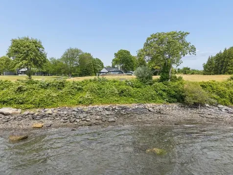 683 Neck Road Tiverton RI 02878
