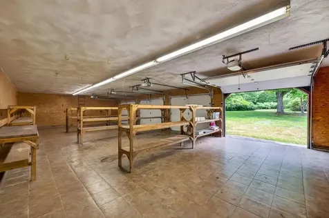 683 Neck Road Tiverton RI 02878