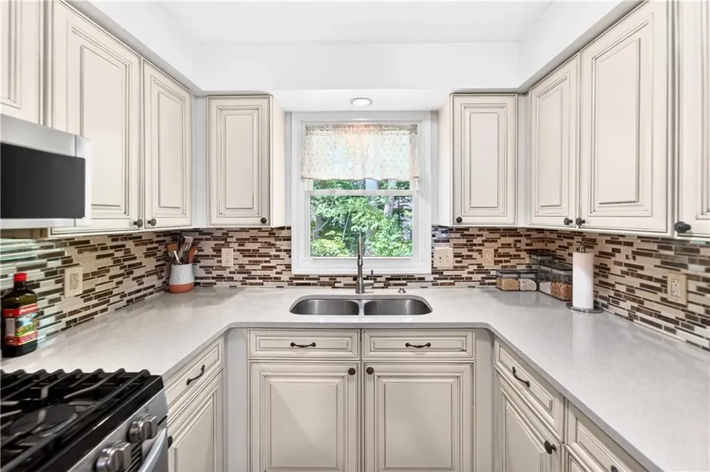143 Oak Park Drive North Providence RI 02904