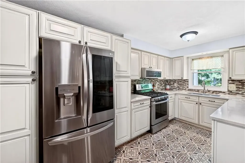 143 Oak Park Drive North Providence RI 02904