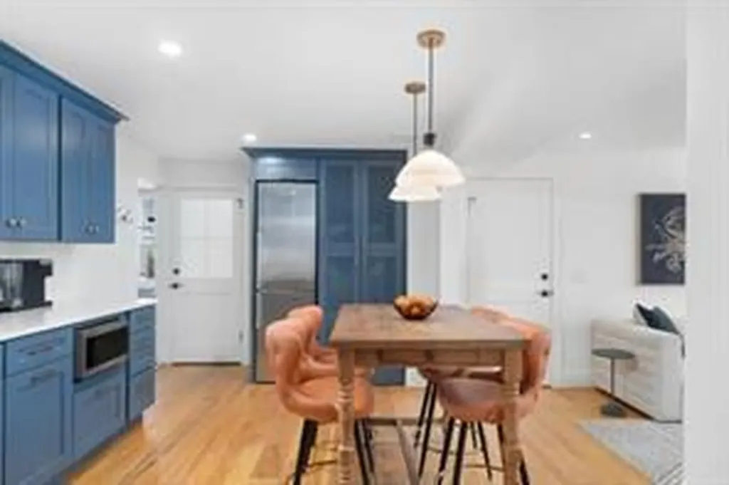 17 Willow Street Newport RI 02840