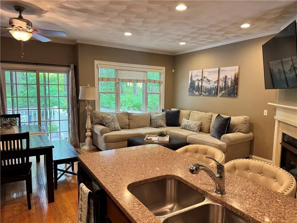 1 Santini Street North Providence RI 02904