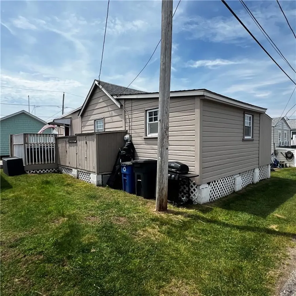 240 6w4 Cards Pond Road South Kingstown RI 02879
