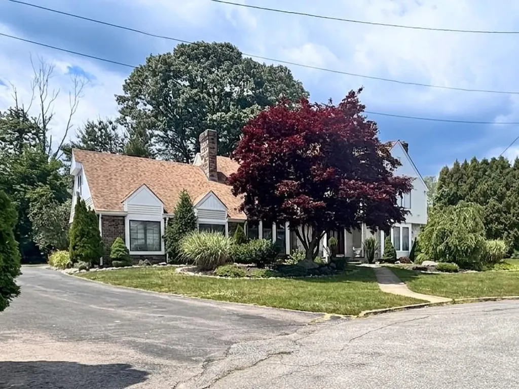 18 Ann Court Cranston RI 02921