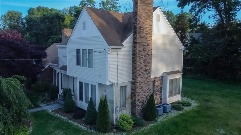18 Ann Court Cranston RI 02921