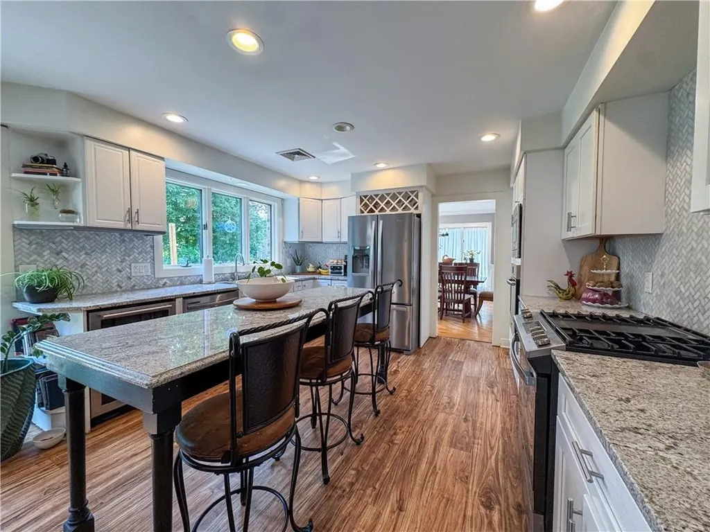 18 Ann Court Cranston RI 02921