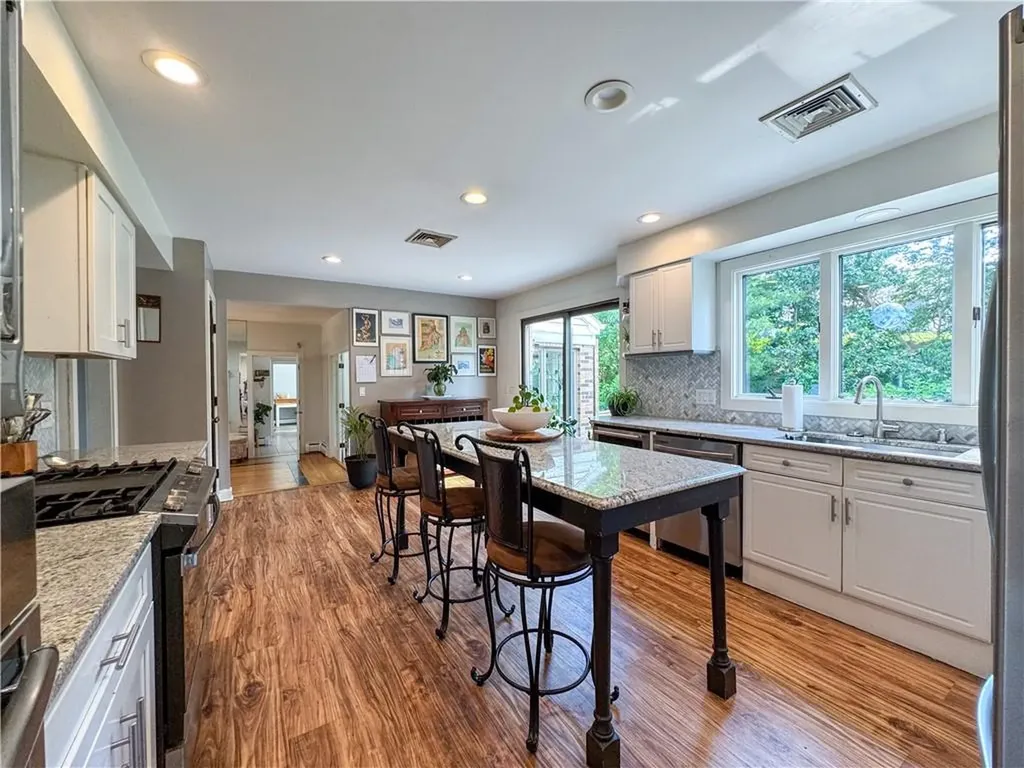 18 Ann Court Cranston RI 02921