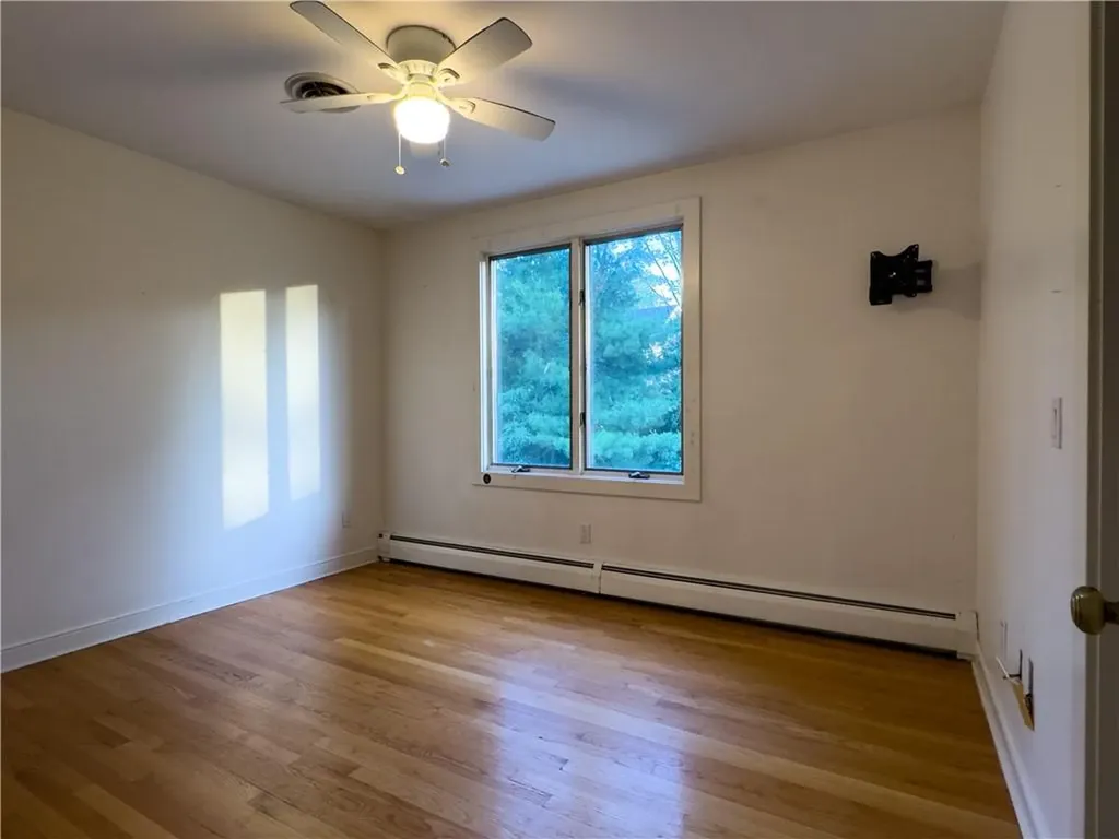 18 Ann Court Cranston RI 02921
