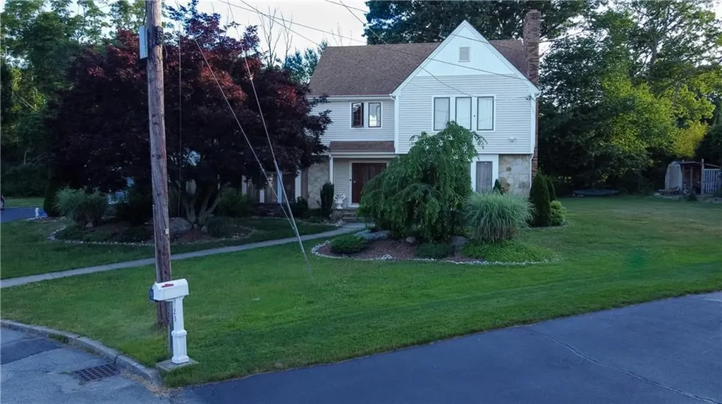 18 Ann Court Cranston RI 02921