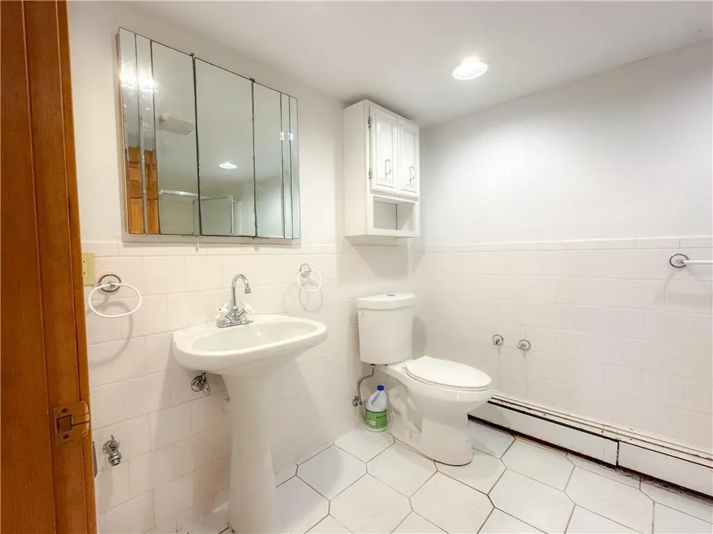 18 Ann Court Cranston RI 02921