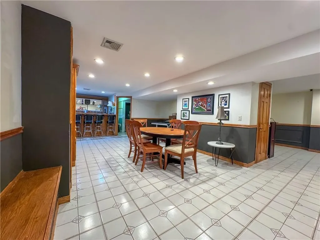 18 Ann Court Cranston RI 02921