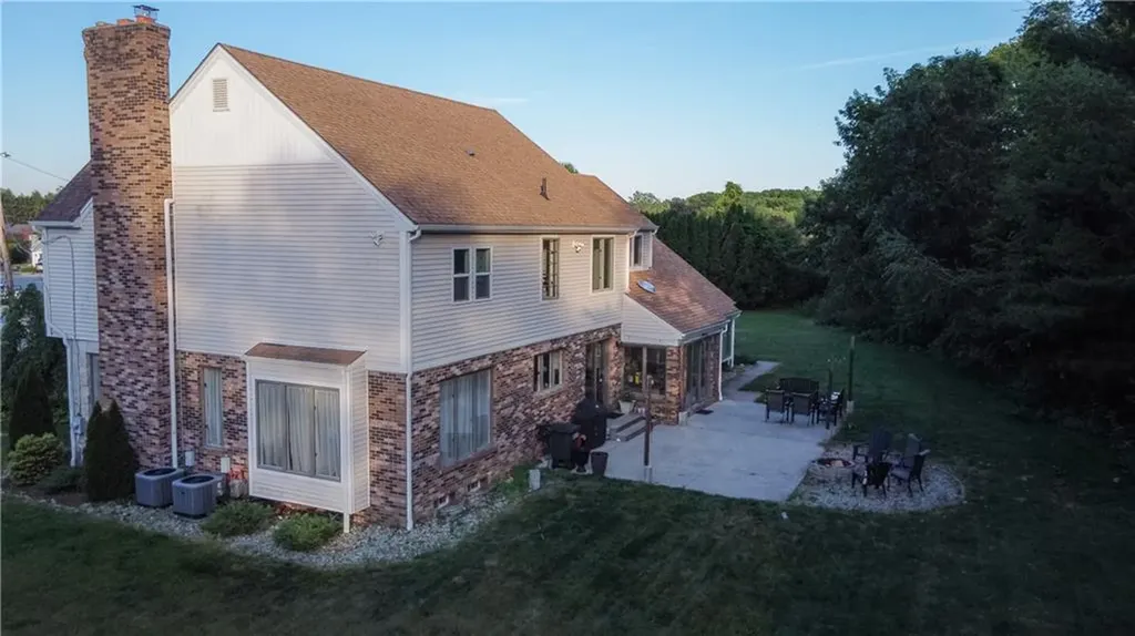 18 Ann Court Cranston RI 02921