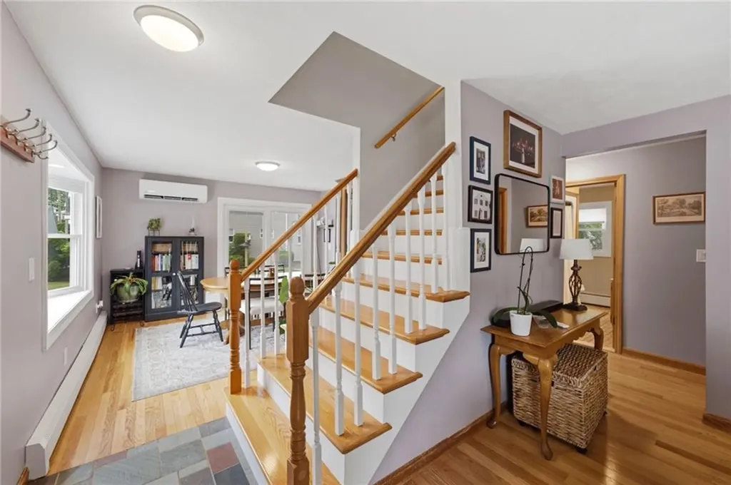 21 Portland Street Lincoln RI 02838