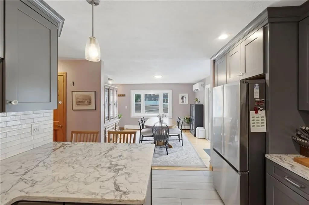 21 Portland Street Lincoln RI 02838