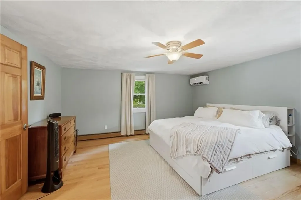21 Portland Street Lincoln RI 02838