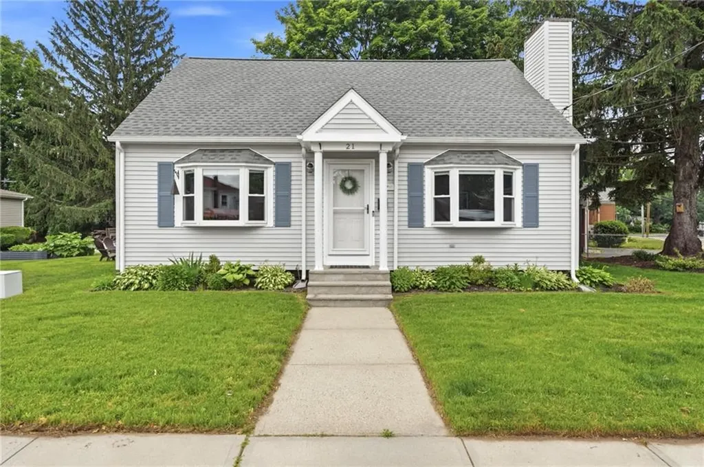 21 Portland Street Lincoln RI 02838