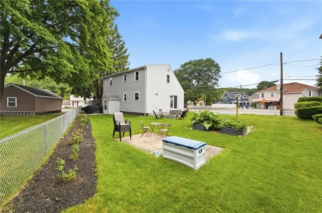 21 Portland Street Lincoln RI 02838