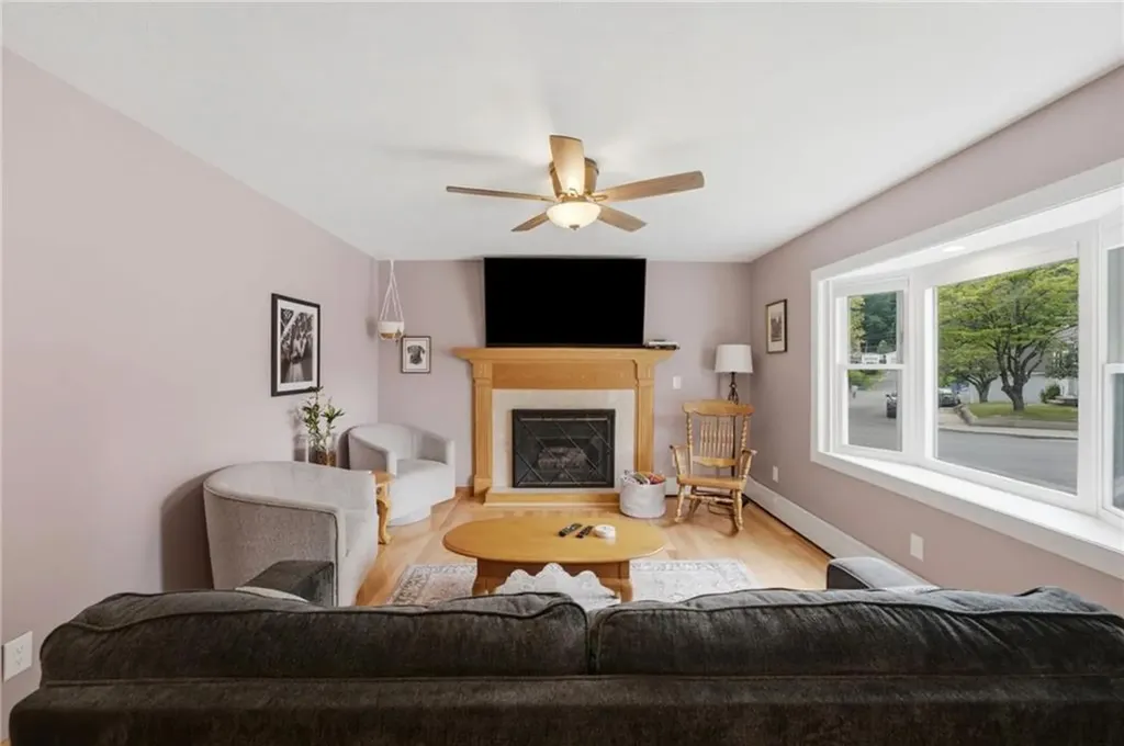 21 Portland Street Lincoln RI 02838