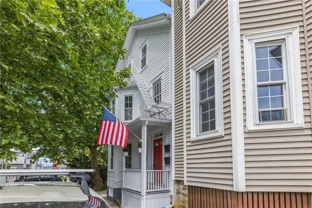 28 Young Street Newport RI 02840
