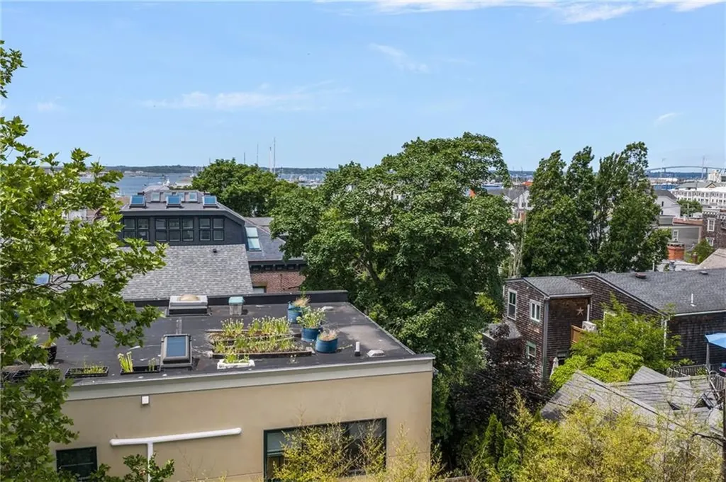 28 Young Street Newport RI 02840