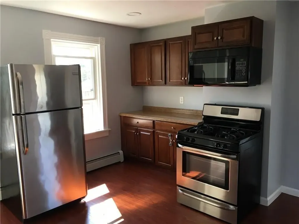 16 Hobson Avenue East Providence RI 02914