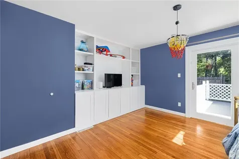 400 Crandall Road Tiverton RI 02878
