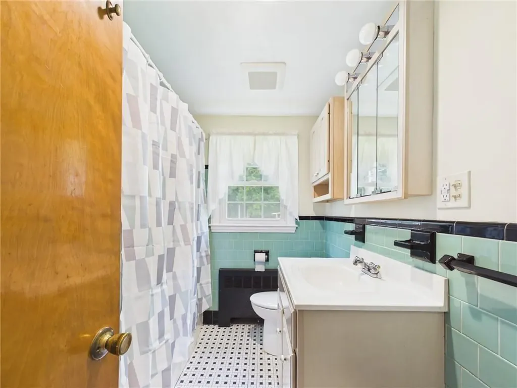 24 Sweet Fern Drive Cranston RI 02921