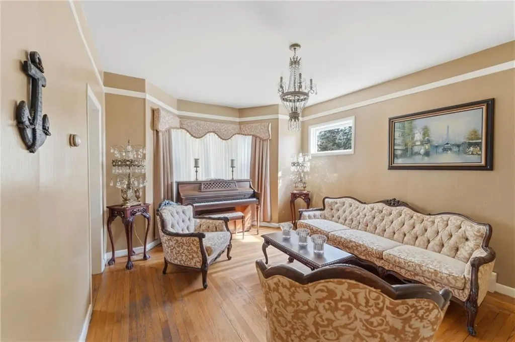 211 Woodbine Street Cranston RI 02910