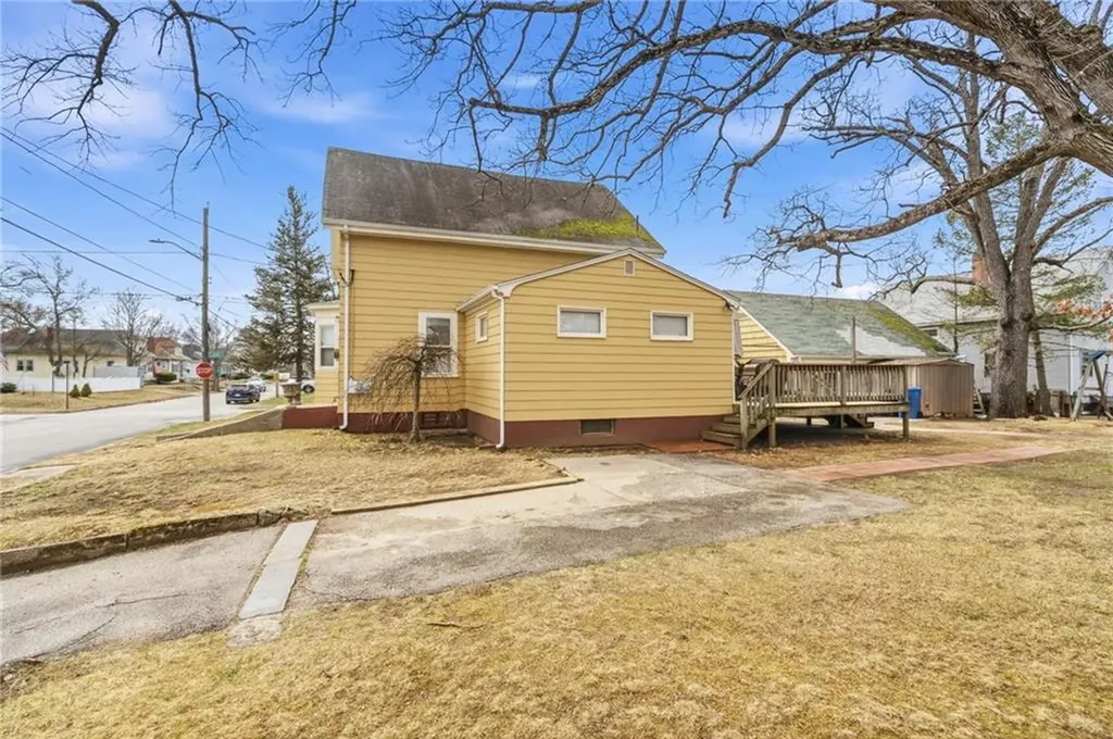 211 Woodbine Street Cranston RI 02910