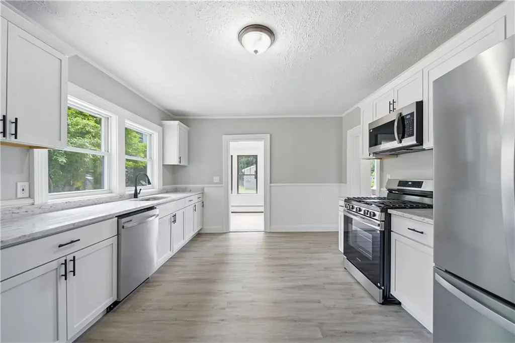 430 Cumberland Hill Road Woonsocket RI 02895