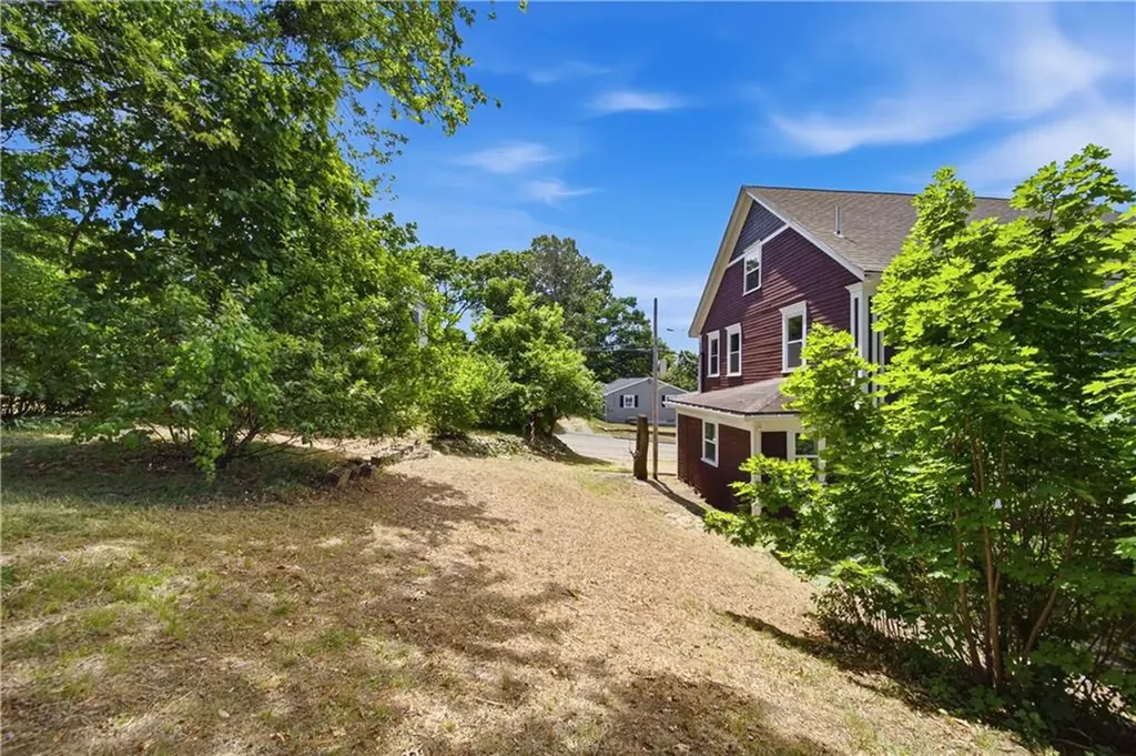 430 Cumberland Hill Road Woonsocket RI 02895