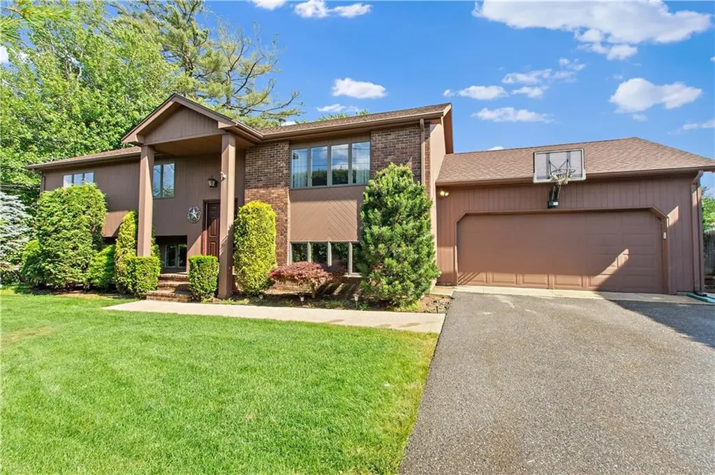 1164 Scituate Avenue Cranston RI 02921
