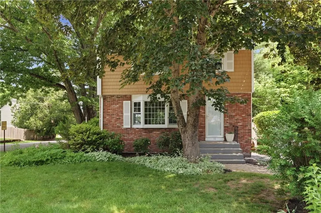 10 Sprague Street Cumberland RI 02864