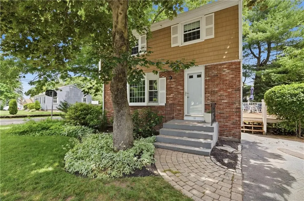 10 Sprague Street Cumberland RI 02864