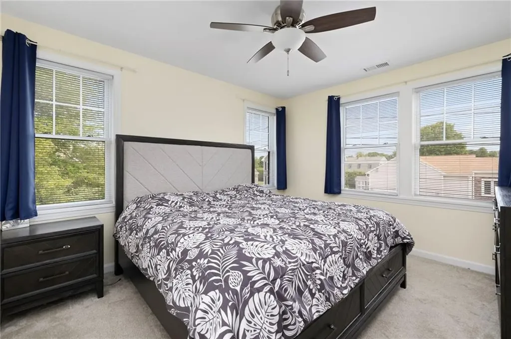 40 Lakeworth Avenue Narragansett RI 02882