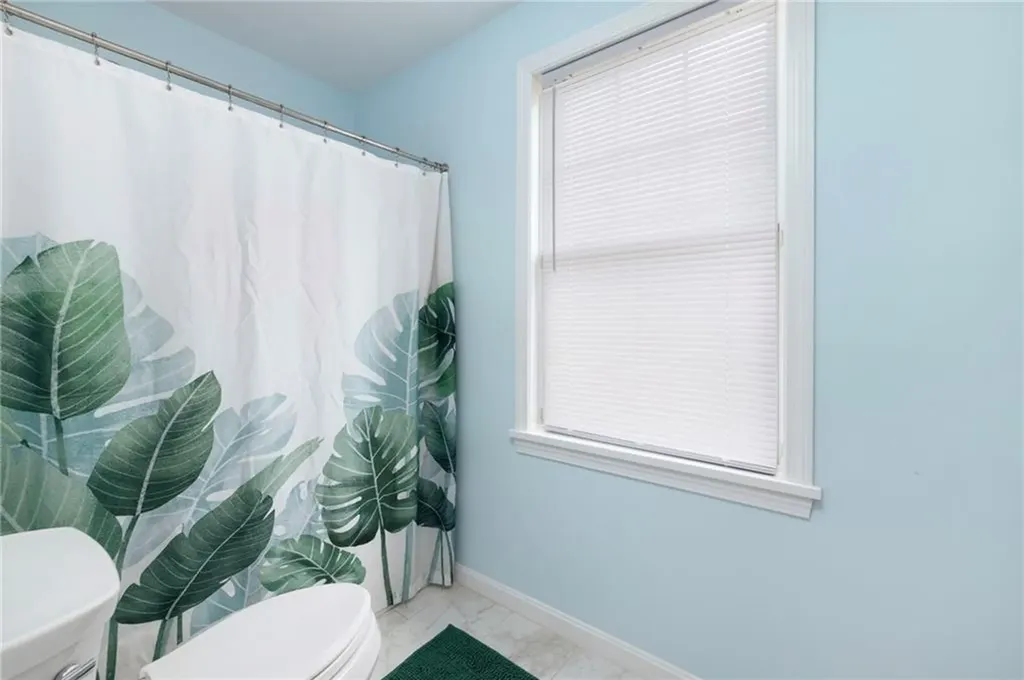 40 Lakeworth Avenue Narragansett RI 02882