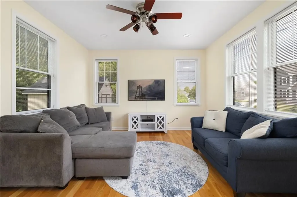 40 Lakeworth Avenue Narragansett RI 02882