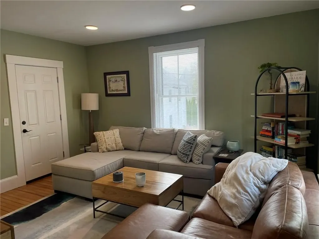 35 Elm Street Newport RI 02840
