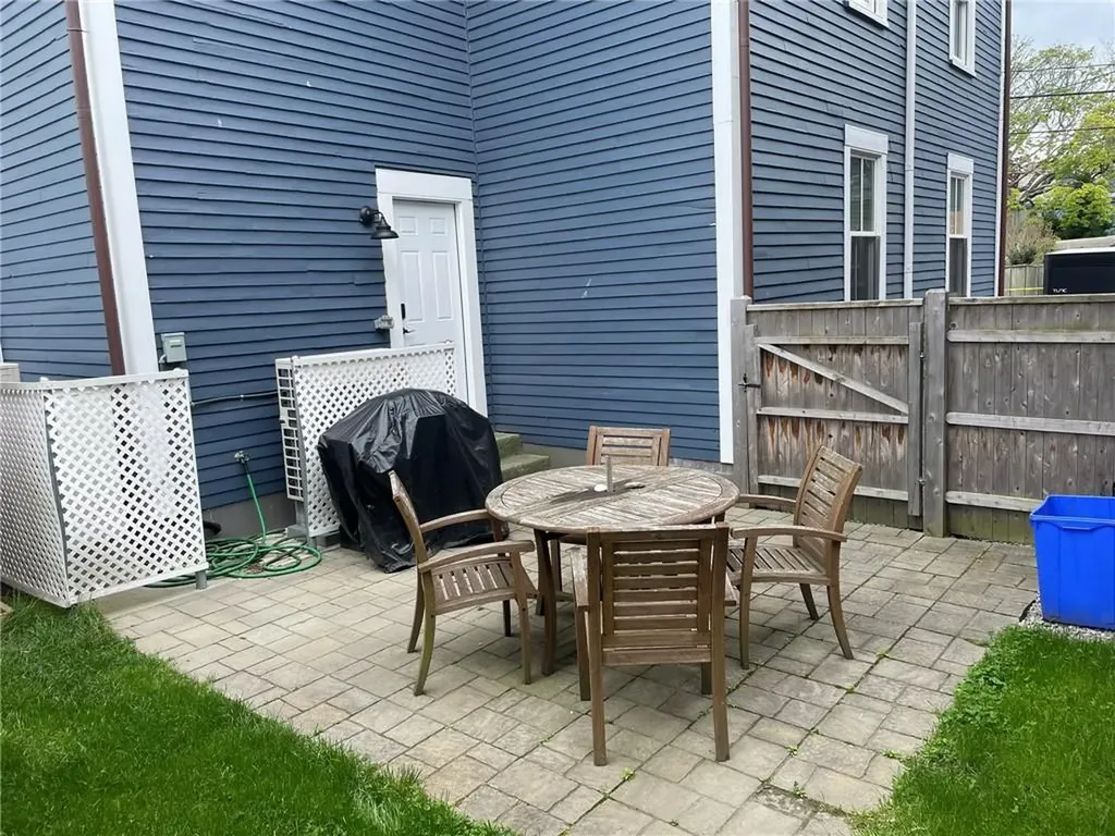 35 Elm Street Newport RI 02840